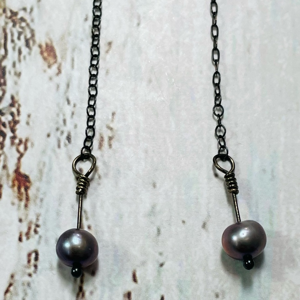 OOAK Purple Freshwater Pearl & Silver Chain Earrings - Picture 3 of 7